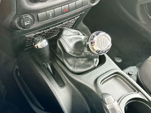 Used 2018 Jeep Wrangler Unlimited Sport w/ Connectivity Group image 14