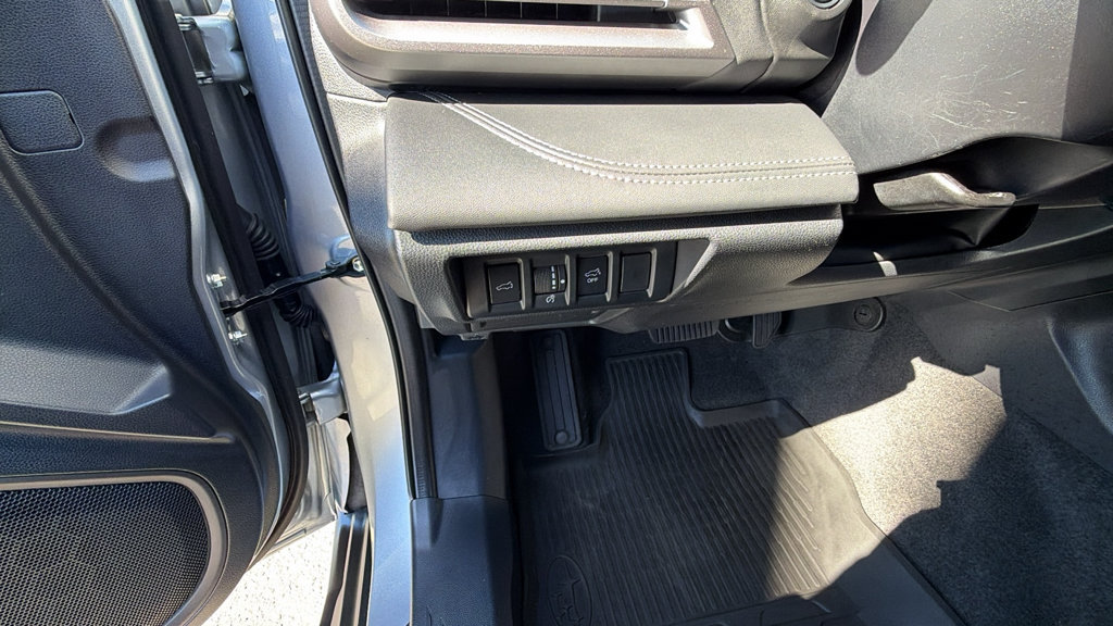 Used 2021 Subaru Outback Limited w/ Popular Package #2 AWD/4WD image 31