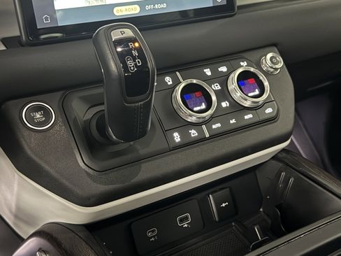 Used 2023 Land Rover Defender 110 S image 35