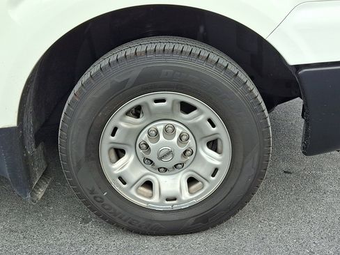 Used 2021 Nissan NV 2500 SV image 11