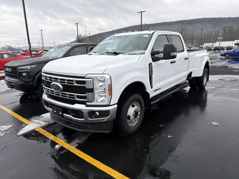 Used 2024 Ford F350 XLT image 11