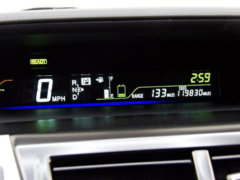 Used 2013 Toyota Prius V Five image 14