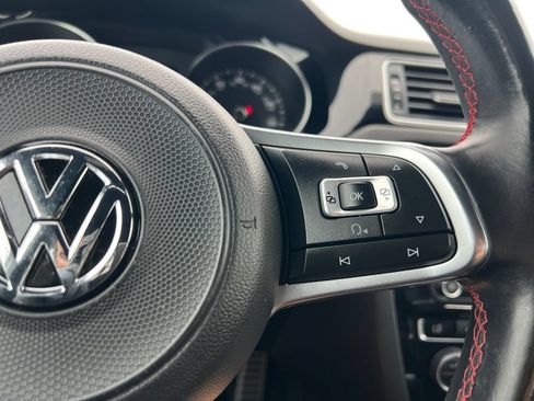 Used 2017 Volkswagen Jetta GLI FWD image 11