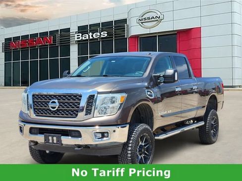 Used 2016 Nissan Titan SV AWD/4WD image 2