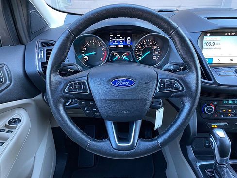 Used 2018 Ford Escape SEL image 18