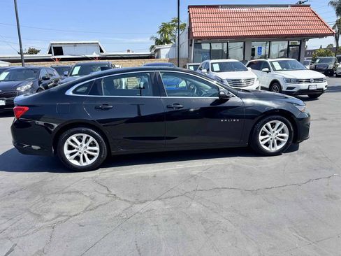 Used 2017 Chevrolet Malibu Hybrid w/ Leather Package FWD image 7