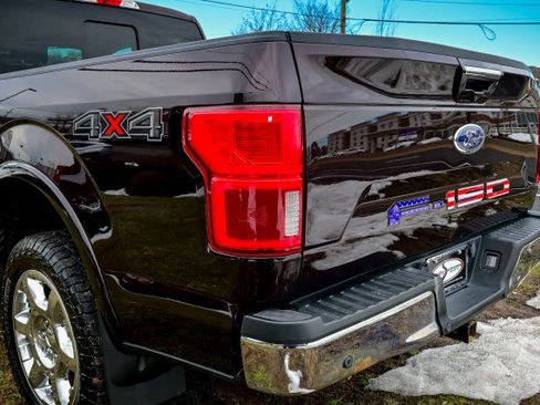 Used 2019 Ford F150 Lariat image 9