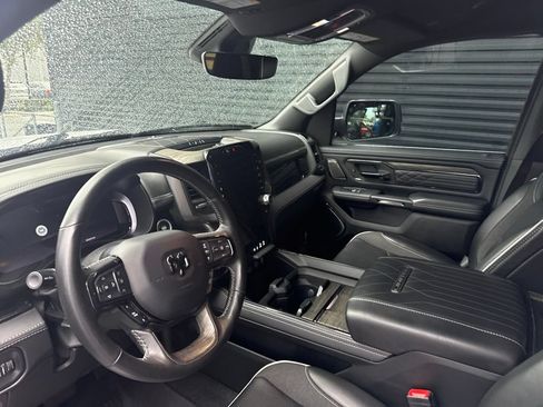 Used 2025 RAM 1500 Limited w/ Body Color Bumper Group AWD/4WD image 4