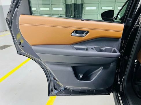 New 2026 Nissan Pathfinder Platinum FWD image 26