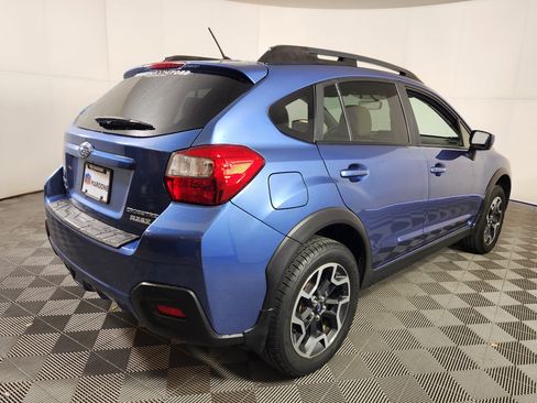 Used 2017 Subaru Crosstrek 2.0i Premium AWD/4WD image 7