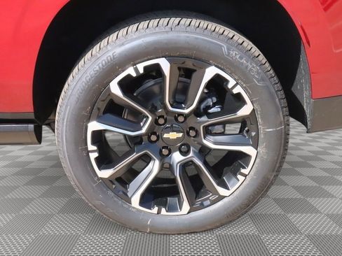 New 2026 Chevrolet Suburban High Country image 18