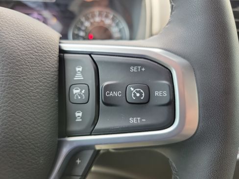 Used 2025 RAM 1500 Big Horn AWD/4WD image 19