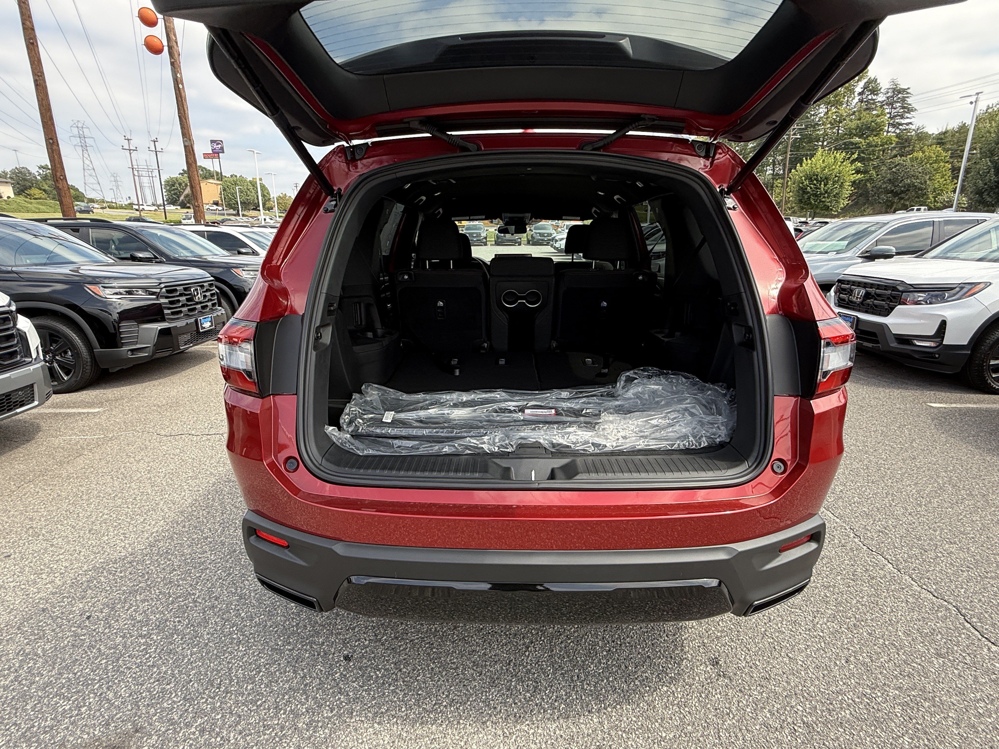 New 2026 Honda Pilot Sport image 32