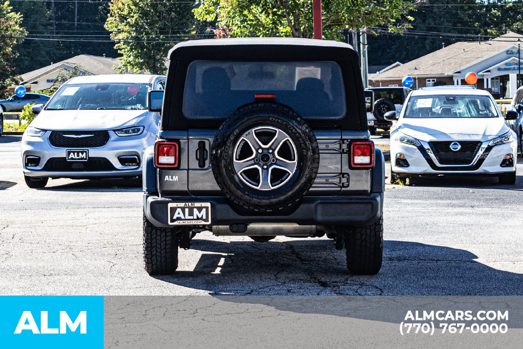 Used 2022 Jeep Wrangler Sport AWD/4WD image 11