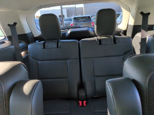 Certified 2025 Ford Explorer Active w/ Active Comfort Package AWD/4WD image 25