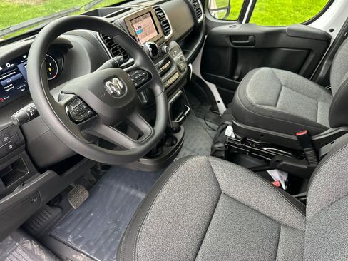 New 2026 RAM ProMaster 2500 w/ Quick Order Package 22G SLT image 9