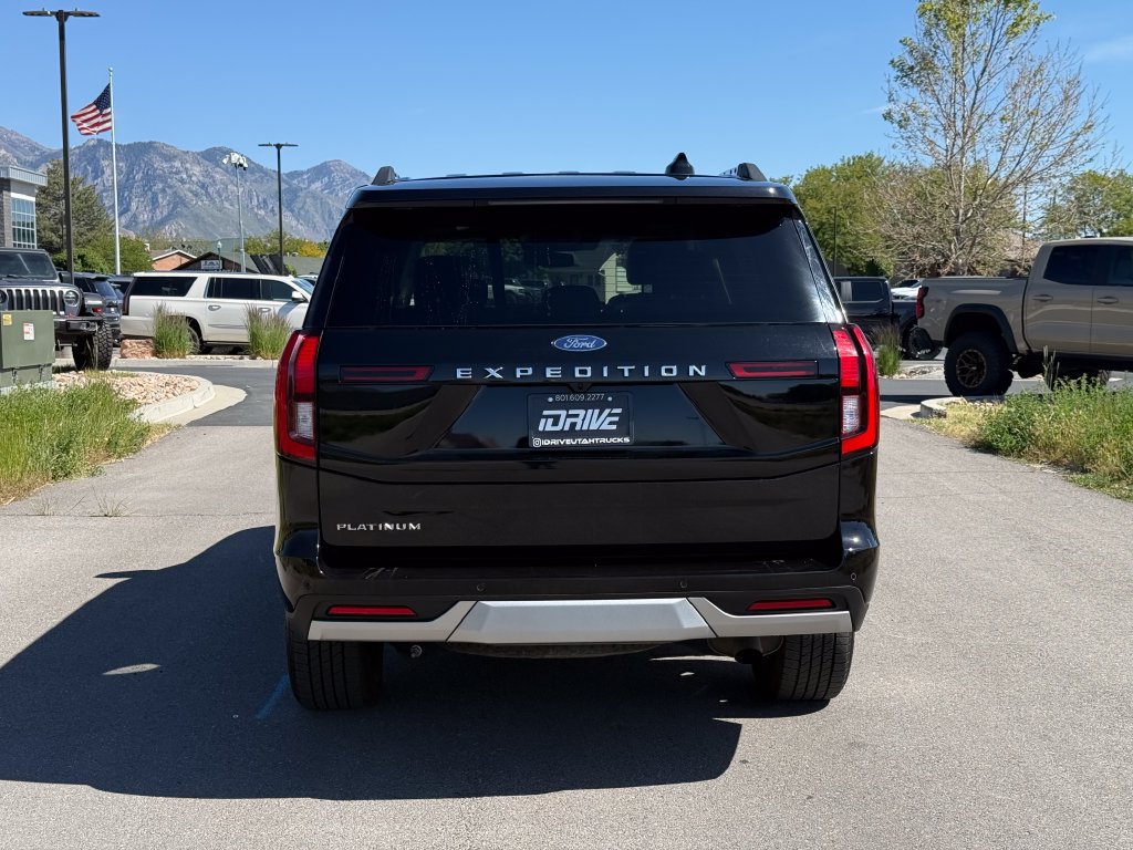 Used 2025 Ford Expedition Platinum AWD/4WD image 11