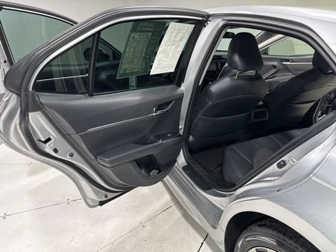 Used 2018 Toyota Camry SE FWD image 20
