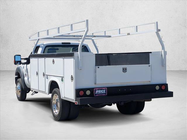 Used 2016 Ford F550 2WD Regular Cab Super Duty image 4