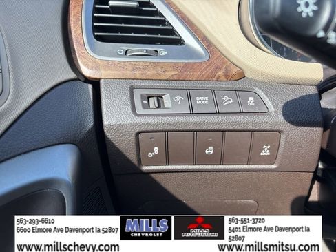Used 2018 Hyundai Santa Fe Sport w/ 2.4L Tech Package 04 AWD/4WD image 26