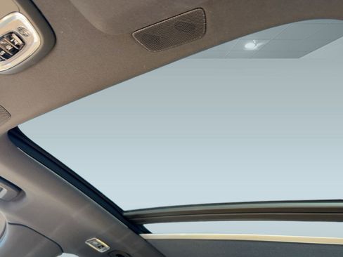 Used 2017 Volvo XC90 T8 Inscription w/ Vision Package image 16