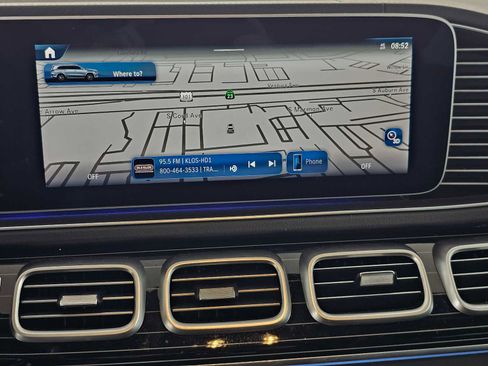 Used 2024 Mercedes-Benz GLS 450 4MATIC image 25