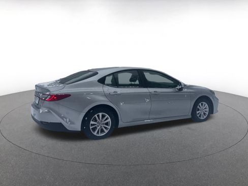 Used 2025 Toyota Camry LE image 14