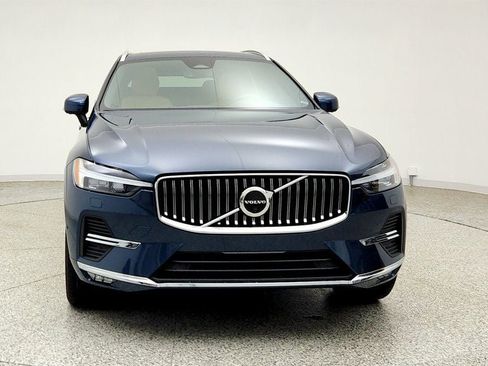 Used 2022 Volvo XC60 B5 Inscription w/ Advanced Package FWD image 2