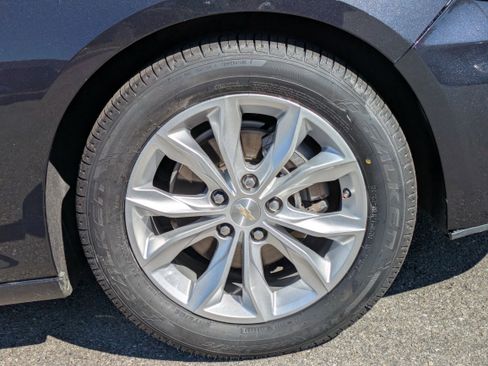 Used 2023 Chevrolet Malibu LT image 11