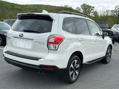 Used 2017 Subaru Forester 2.5i Limited AWD/4WD image 4