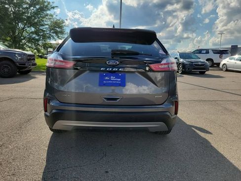 Certified 2024 Ford Edge SEL w/ Convenience Package AWD/4WD image 4