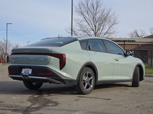 New 2025 Kia K4 LXS image 14