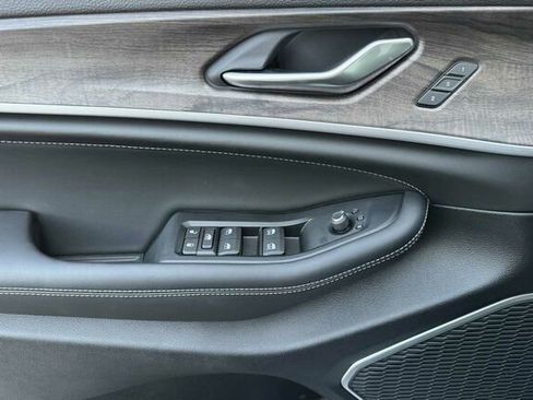 New 2026 Jeep Grand Cherokee Limited image 8