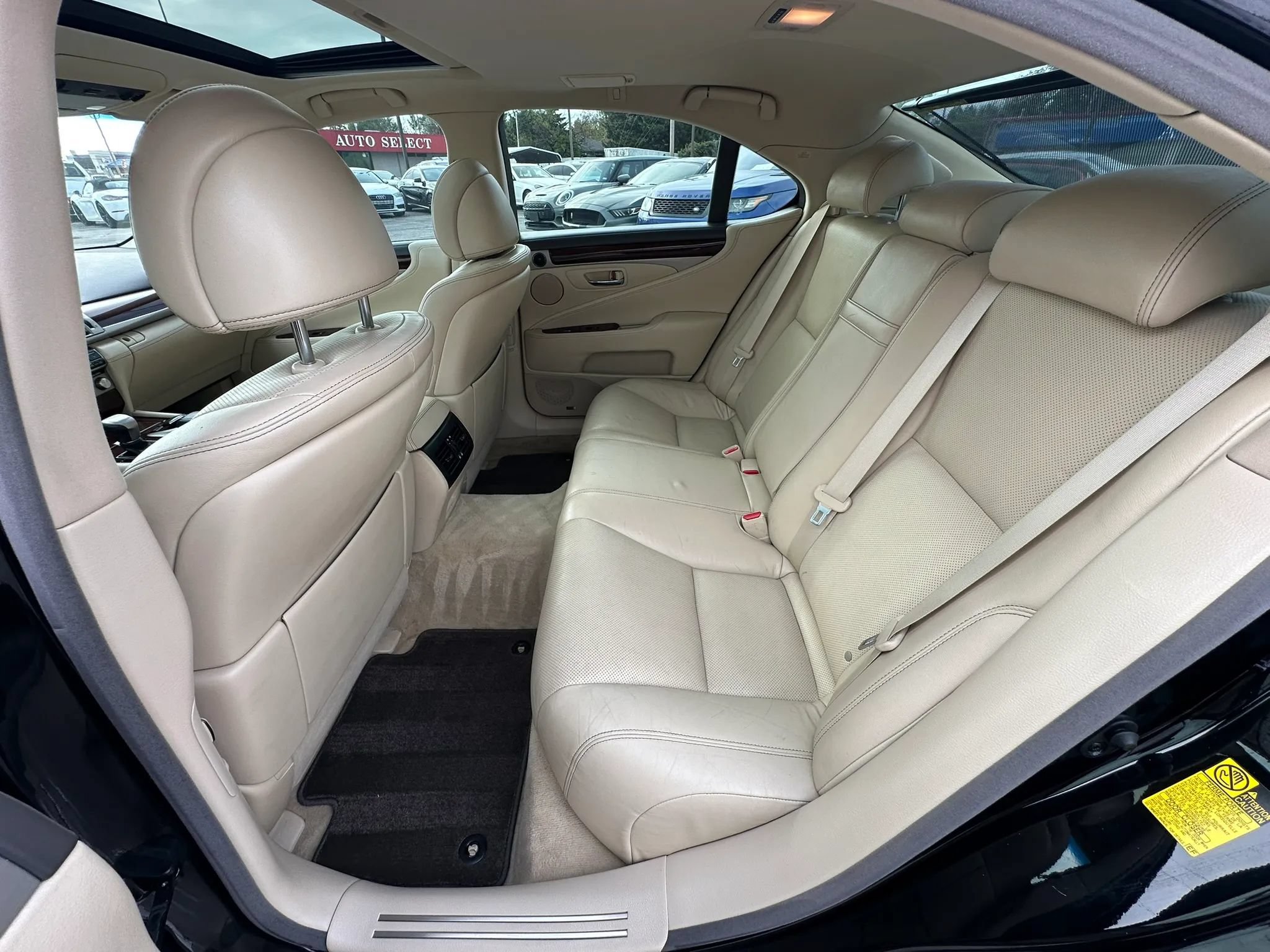 Used 2014 Lexus LS 460 AWD w/ Comfort Package image 17