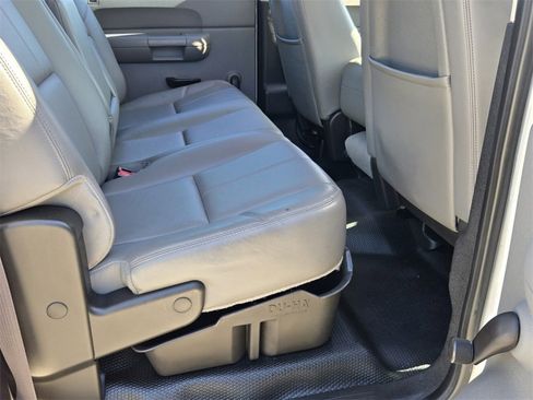 Used 2014 Chevrolet Silverado 2500 W/T image 17