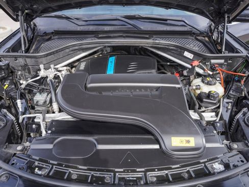 Used 2018 BMW X5 xDrive40e w/ Executive Package image 42