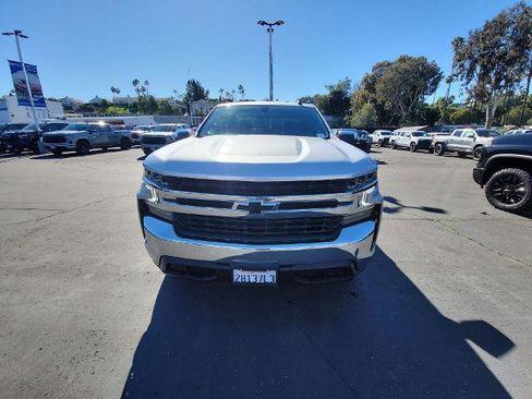 Used 2021 Chevrolet Silverado 1500 LT image 3