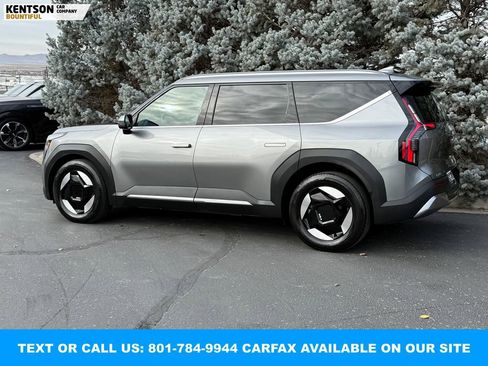 Used 2024 Kia EV9 Wind image 4