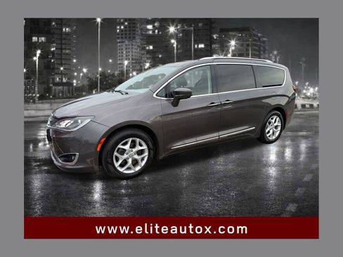 Used 2018 Chrysler Pacifica Touring-L Plus w/ Tire & Wheel Group FWD image 1