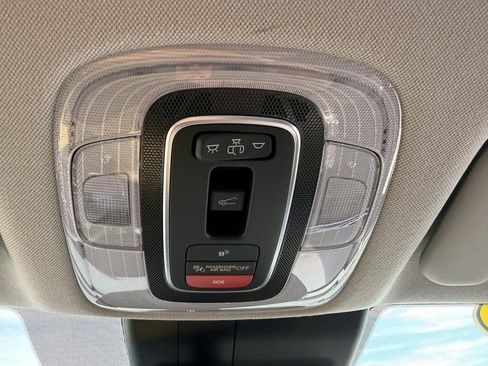 Certified 2023 Hyundai Elantra Limited FWD image 37