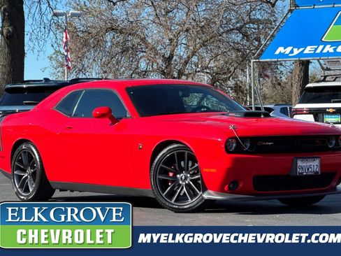 Used 2019 Dodge Challenger R/T Scat Pack w/ Shaker Package image 1