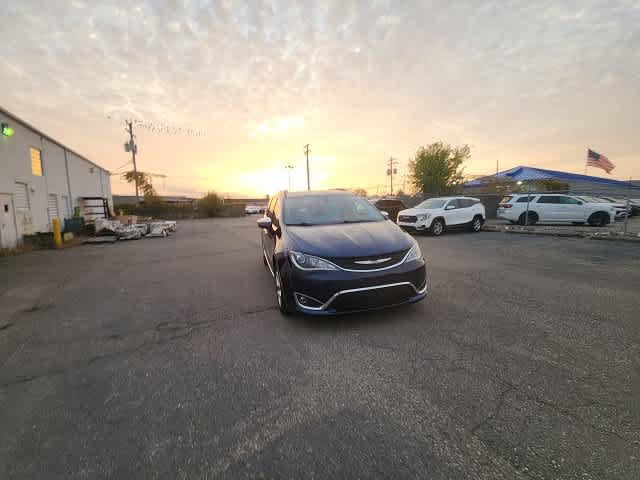 Used 2020 Chrysler Pacifica Limited FWD image 7