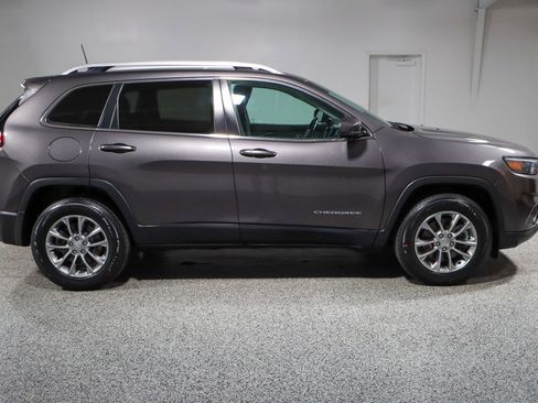 Used 2021 Jeep Cherokee Latitude Lux w/ Sun & Sound Group AWD/4WD image 6