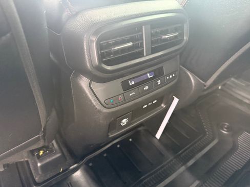 Used 2024 Honda Pilot TrailSport image 27