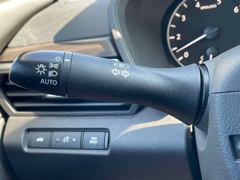 Used 2023 Nissan Altima 2.5 SV FWD image 24