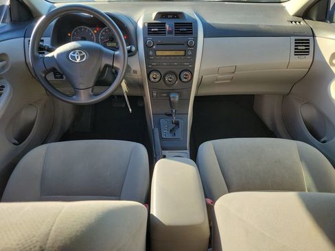 Used 2013 Toyota Corolla LE image 10