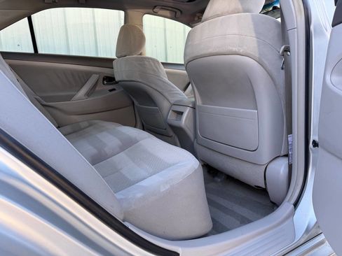 Used 2007 Toyota Camry LE image 18