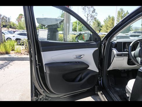 Certified 2025 Hyundai Tucson SEL FWD image 26