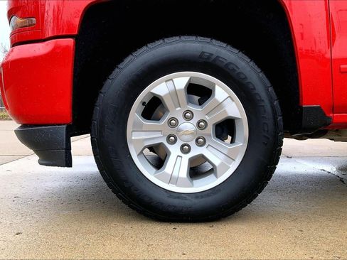 Used 2018 Chevrolet Silverado 1500 LT w/ All Star Edition image 8