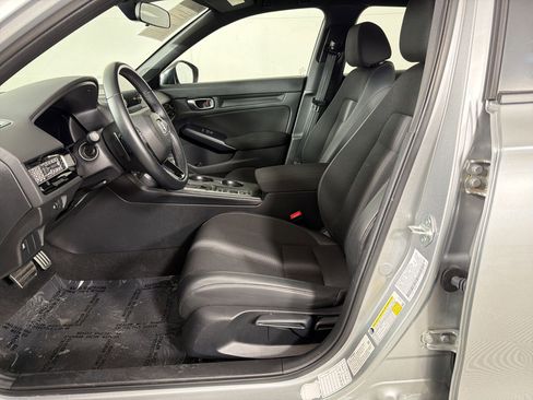 Used 2025 Honda Civic Sport image 5